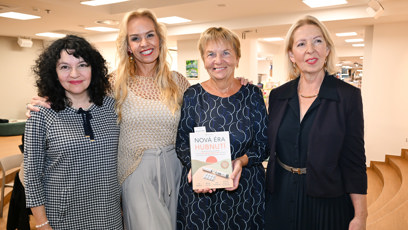 FOTO: Kniha Nová éra hubnutí od autorské čtyřlístku Iva Málková, Václava Kunová, Dita Pichlerová a Karolina Ponocná Kamberská rozebírá moderní léky na obezitu.