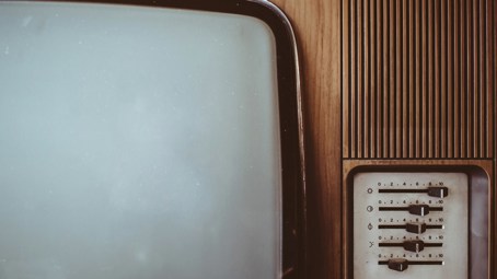 Kvíz: Co běželo za socialismu večer v televizi? 10 otázek od majora Zemana po Návštěvníky