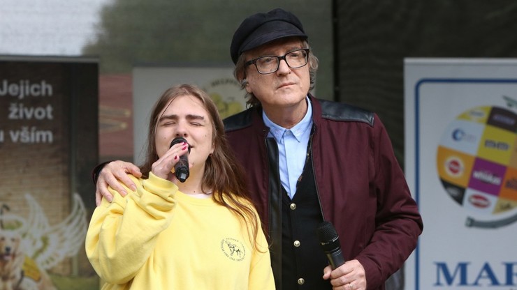Meky by byl pyšný: Nejmladší dcera Linda překvapila tím, jak pokračuje v jeho odkazu