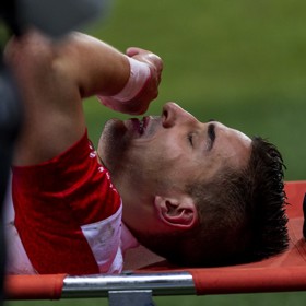Fotbalový reprezentant Ondřej Lingr utrpěl vážné zranění čelisti.
