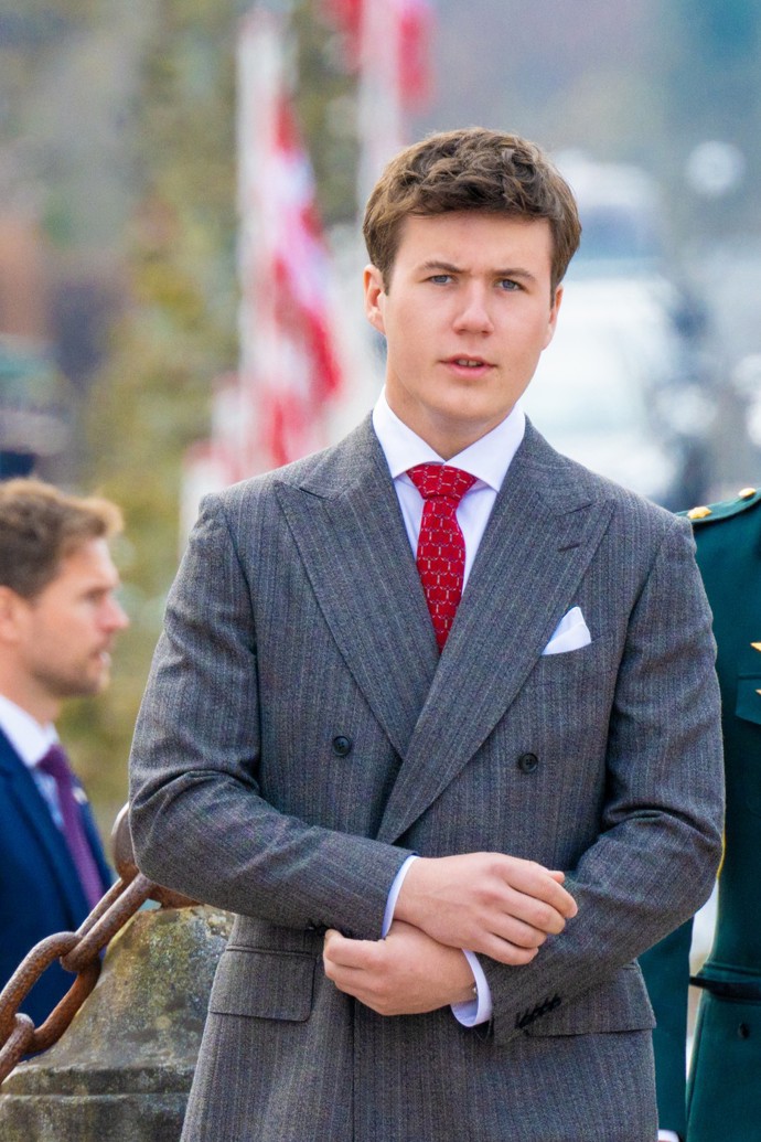 Princ Christian přitahuje dívky nejen svým statutem, ale i vzhledem.
