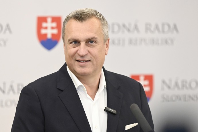 Andrej Danko je předseda slovenské SNS.
