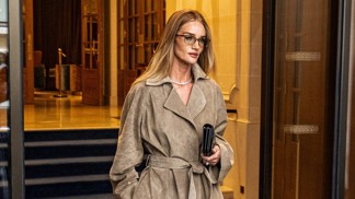 Módní inspirace dne: Pořiďte si hřejivý semišový nebo kožený trenčkot podle herečky Rosie Huntington-Whiteley Módní inspirace dne: Pořiďte si hřejivý semišový nebo kožený trenčkot podle herečky Rosie Huntington-Whiteley