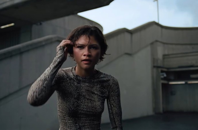 Zendaya natáčela na pražském Strahově.