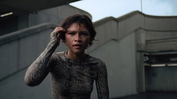 Zendaya natáčela na pražském Strahově.