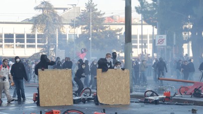 FOTO: Protesty v Bologni se vymkly kontrole.