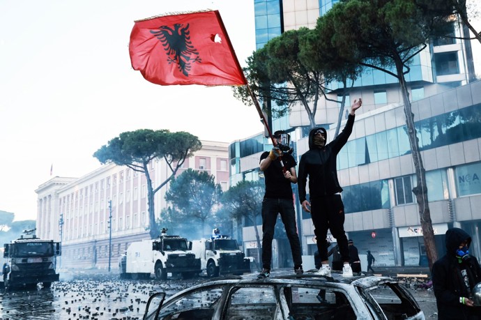Protesty v Albánii trvají už pátý den.
