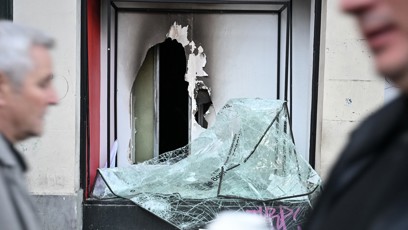 FOTO: Protesty ve Francii přerostly v násilnosti.