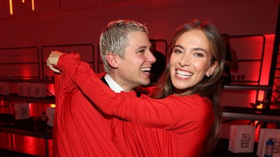 FOTO: Andrea Bezděková si Sebastiana přitáhla do náruče.