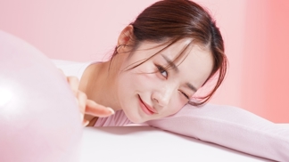 Glass skin bez drahé kosmetiky: Luxusní pleť po vzoru Korejek získáte i pomocí mražené okurky, mrkve či řepy