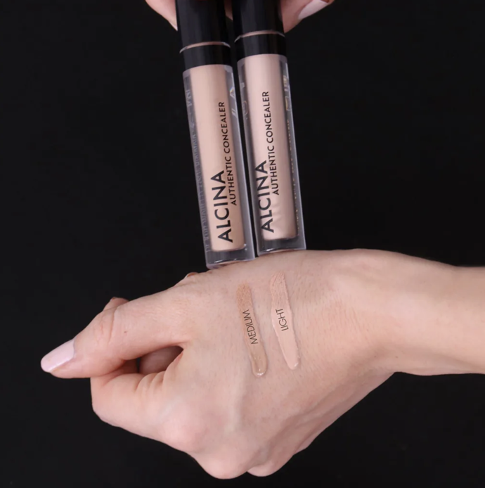 Korektor Authentic Concealer spolehlivě zakrývá nedokonalosti, tmavé kruhy i jemné linky a vrásky, a to s dlouhotrvajícím efektem. Opticky vyhlazuje póry a vytváří bezchybný, avšak stále přirozený finiš. 510 Kč