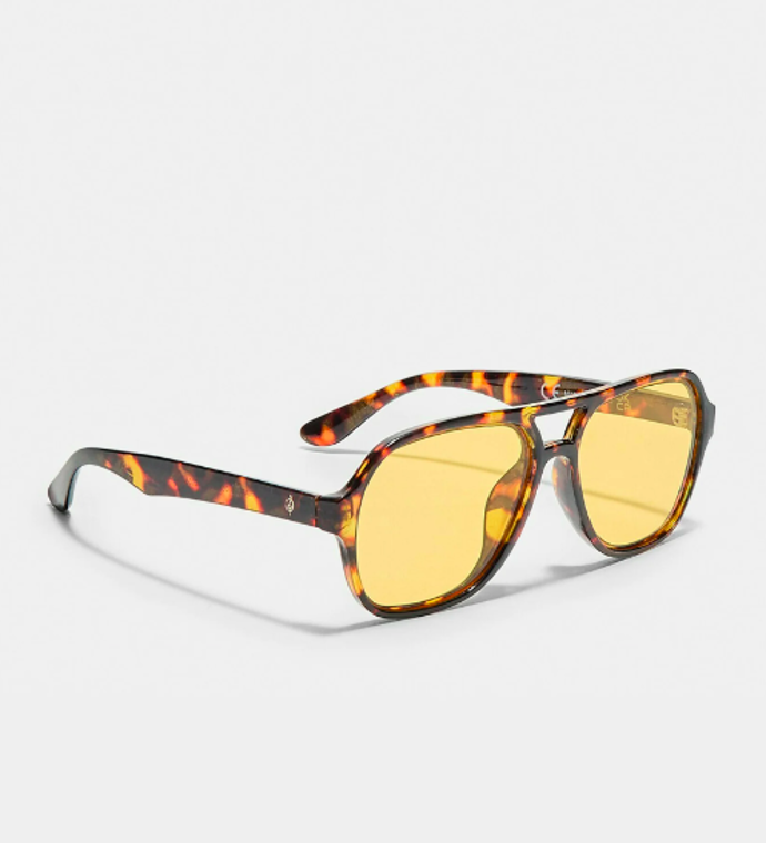Sluneční brýle, Stradivarius, 399 Kč Sluneční brýle, Stradivarius, 399 Kč