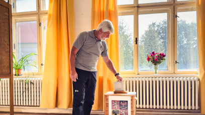 FOTO: Petr Pavel se nakonec rozhodl volit, uznal chybu.