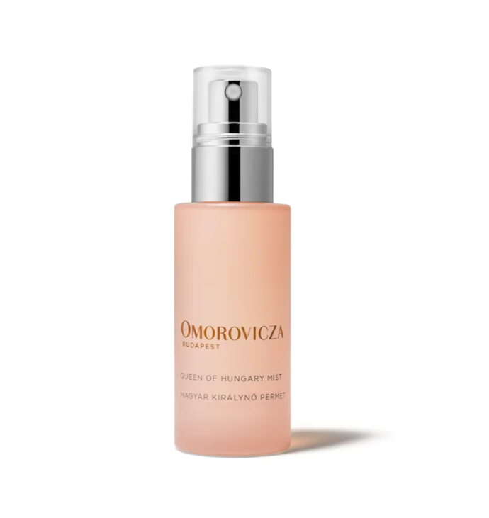 Osvěžující mlha na obličej Omorovicza, 700 Kč (30 ml), prodává Made for skin Osvěžující mlha na obličej Omorovicza, 700 Kč (30 ml), prodává Made for skin