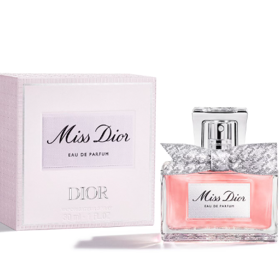 Parfemovaná voda Miss Dior, 3 050 Kč (50 ml), prodává Sephora