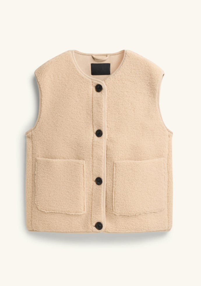 Teddy vesta C&A, 998 Kč Teddy vesta C&A, 998 Kč