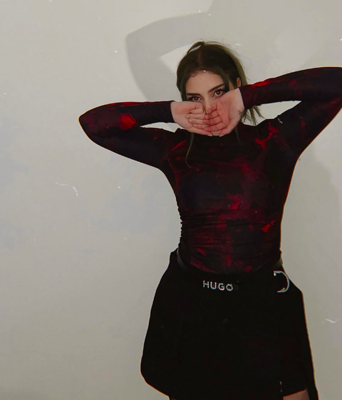 Luisa vyrůstala v hysterické domácnosti. 