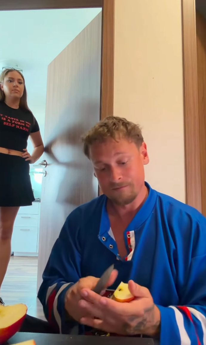 Luisa se někdy k natáčení přidala také. 