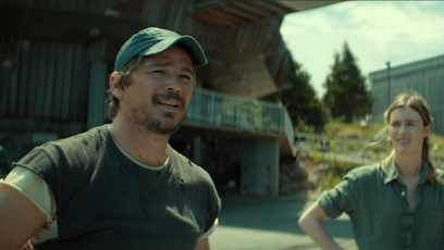 FOTO: Josh Hartnett v seriálu Tam dole.