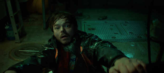 Charlie Heaton v seriálu Tam dole.