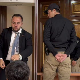 Arménští politici vycházeli zkrvavení.