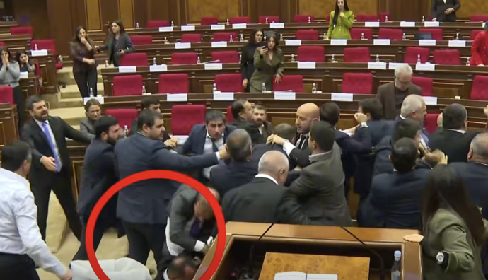 Arménští politici se porvali.