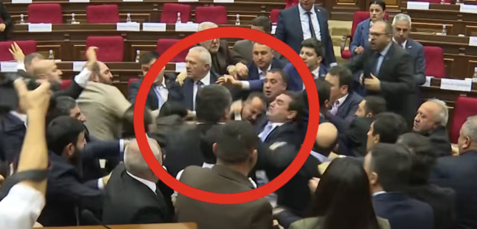 Arménští politici se porvali.