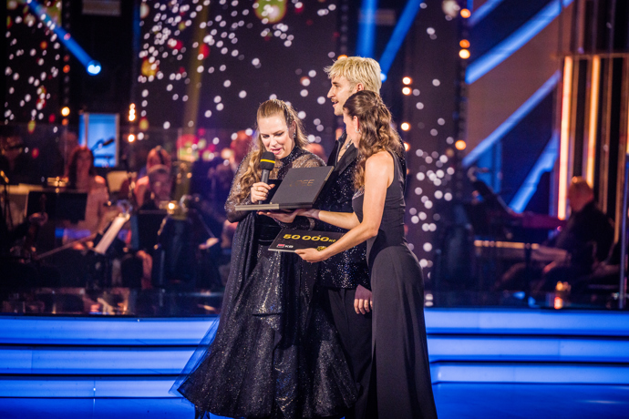 Filip a Petra dostali na rozloučenou dárek. 
