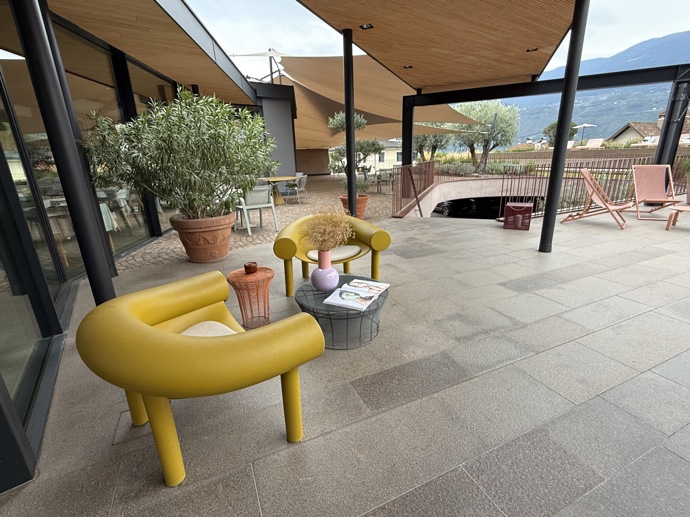 Každé zákoutí hotelu je trochu jiné. Společným jmenovatelem je italský design a příjemná, neformální atmosféra.