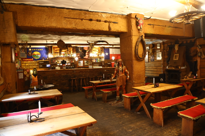 Interiér restaurace je opravdu nápaditý. 