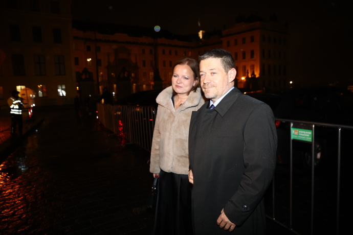 Patrik Nacher v doprovodu své partnerky.