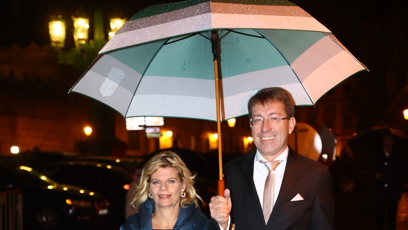 FOTO: Jiří Hynek a Martina Hynková přichází na předávání státních vyznamenání.