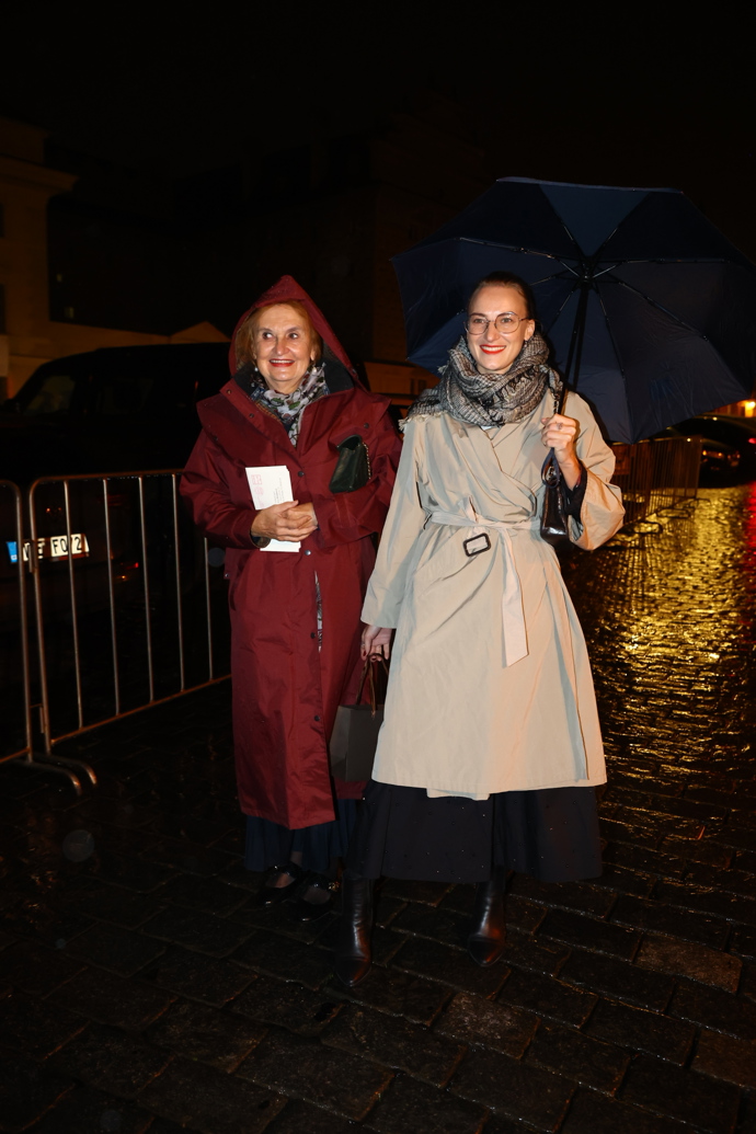 Eva Holubová dorazila na předávání státních vyznamenání spolu se svou dcerou.