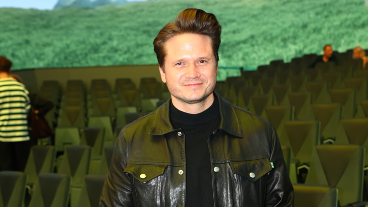 Ondřej Brzobohatý na premiéře videoklipu zpěvačky Ines Ben Ahmed.