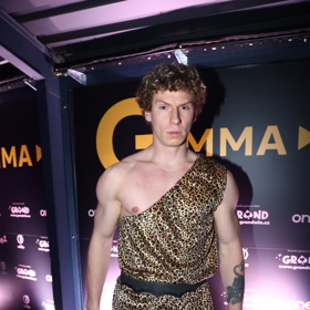 Pavel Tóth alis Spicy Pája si vzal překvapivý outfit na galavečer.