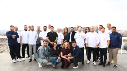 FOTO: Představitelé restaurací společně Romanem Stašou, Kristinou Kloubkovou, Adamem Vaculou, Besky a Janem Punčochářem.