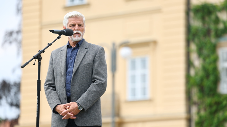 Petr Pavel na zámku v Lánech.