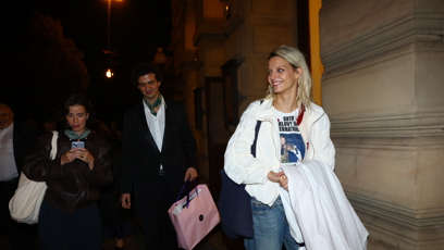 FOTO: Simona se převlékla zpět do civilního.