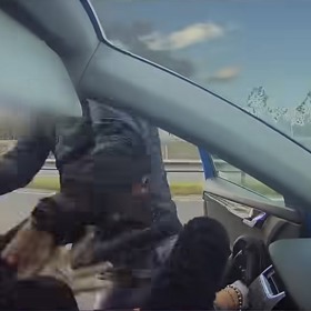 Muž se dopustil hned několika protiprávních jednání, z kterých mu policie již ve zkráceném přípravném trestním řízení sdělili podezření.