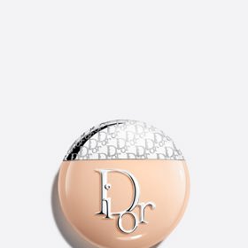 Dior Backstage Glow-Up Skin Tint, 55 €, prodává Dior. Dior Backstage Glow-Up Skin Tint, 55 €, prodává Dior.