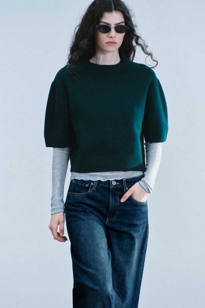 Vrstvení nabízí i modely s krátkým rukávem.