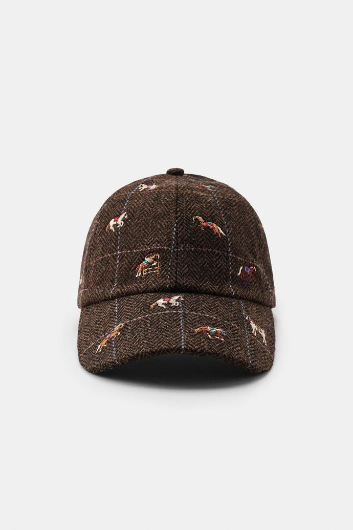 Vlněná čepice s výšivkou, Zara, 449 Kč