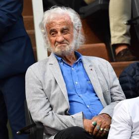 Jean-Paul Belmondo,který měl přezdívku Bébel, byl francouzský divadelní a filmový herec.